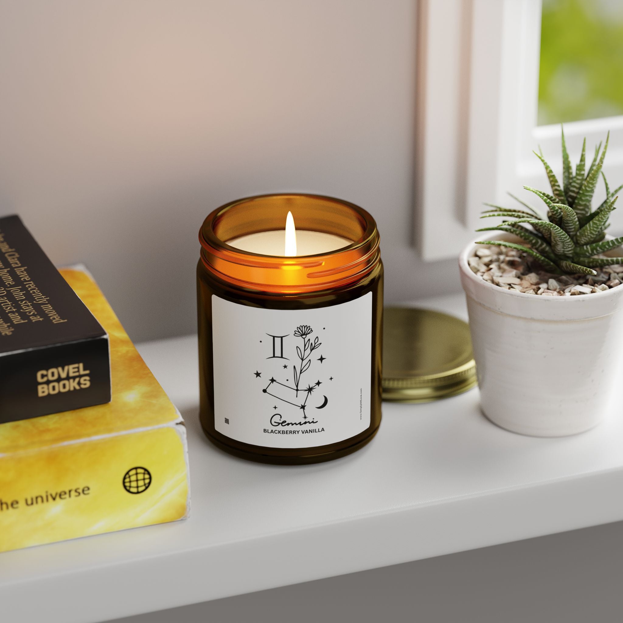 Gemini Zodiac Minimalist Scented Candle — Coconut Apricot Wax, 9oz (Blackberry Vanilla)