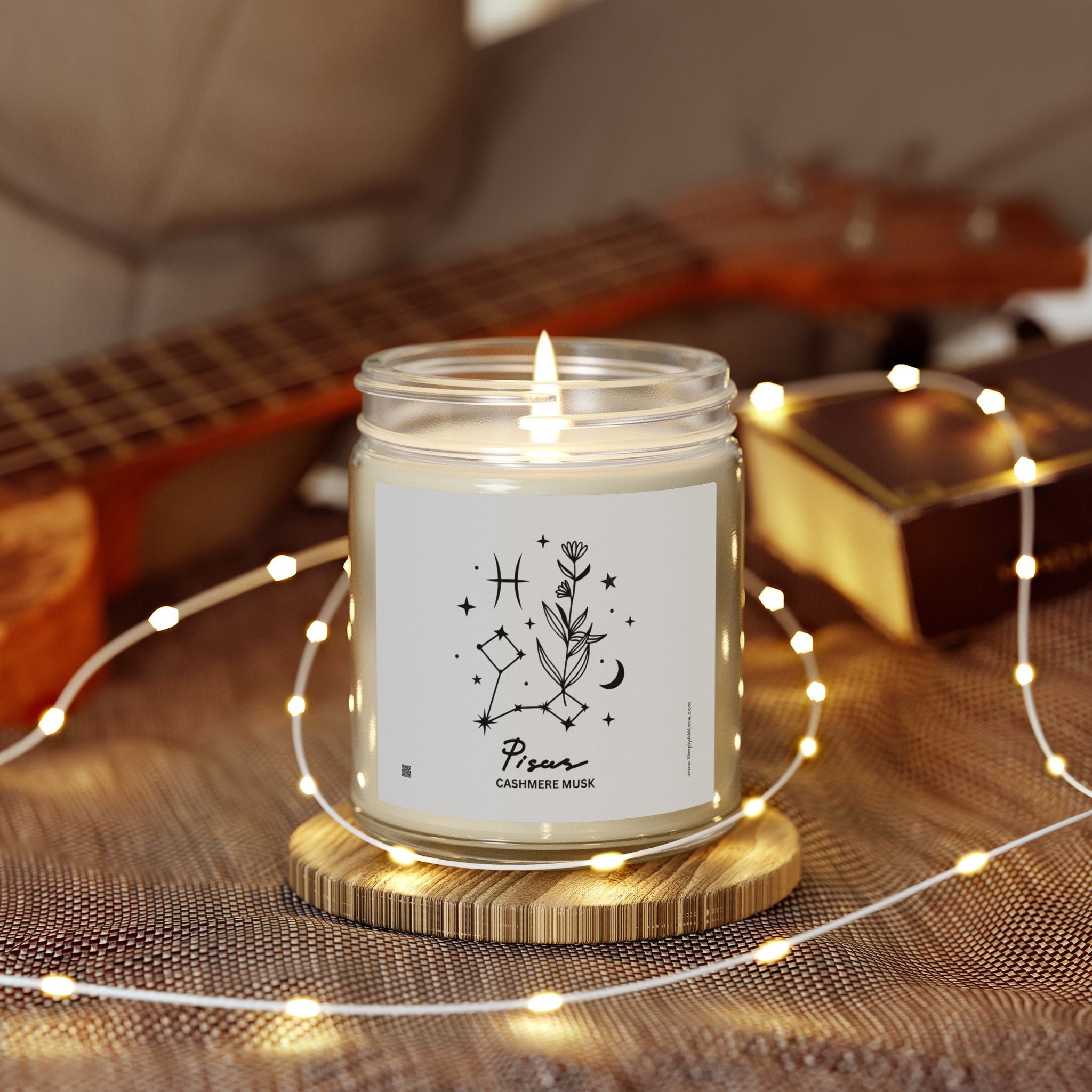 Zodiac Pisces Coconut Apricot Wax Scented Candle — 9oz Botanical Glass Jar (Cashmere Musk)